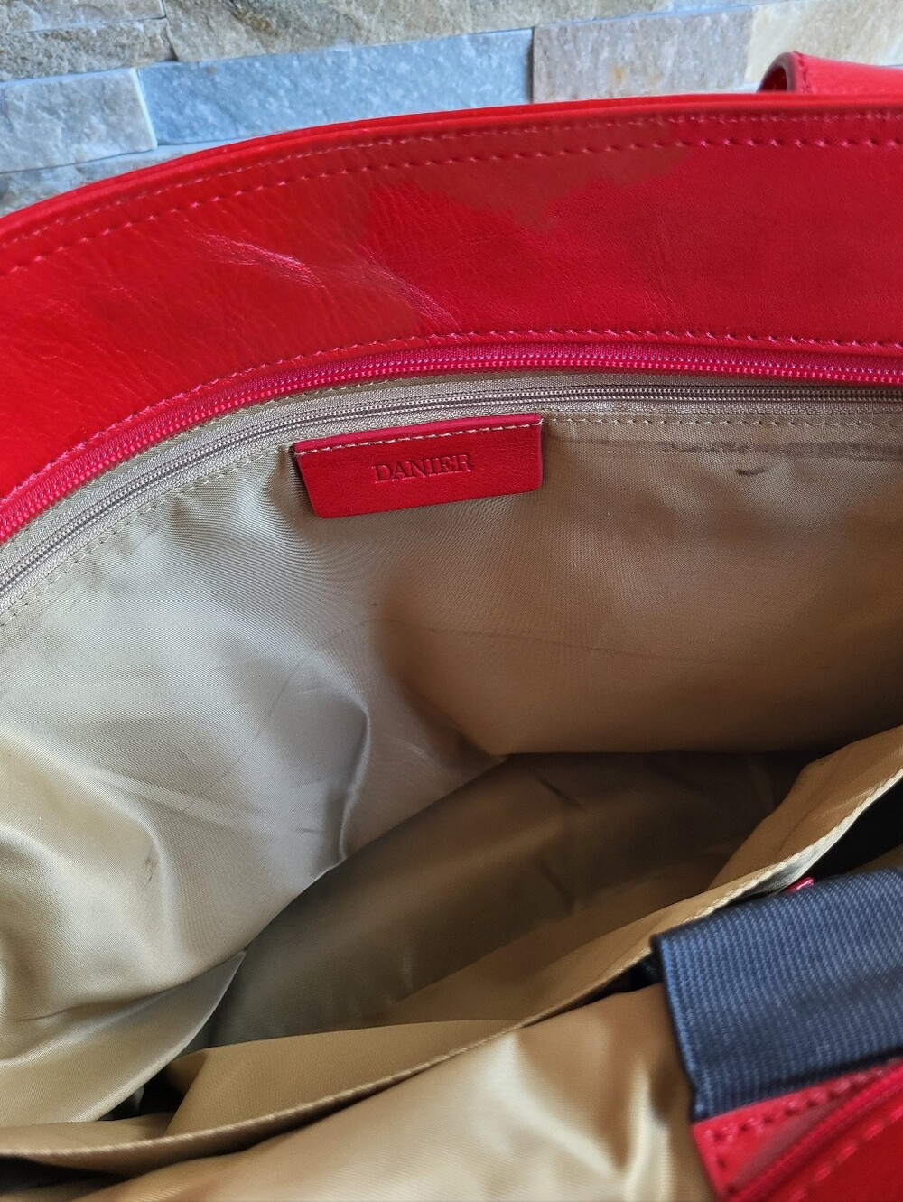 Danier Red Leather Laptop/Tote Bag with Front Turn-Lock - Picture 6 of 10